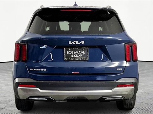 New 2026 Kia Sorento S image 5