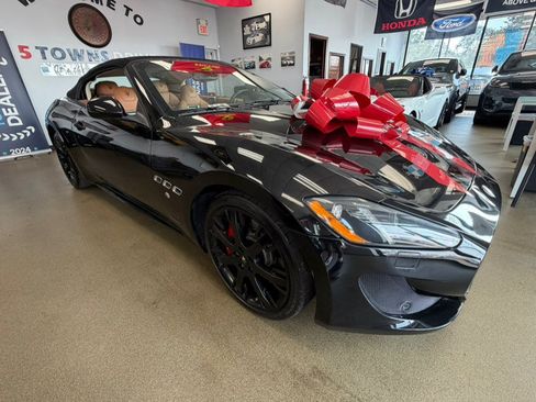 Used 2016 Maserati GranTurismo Sport RWD image 32
