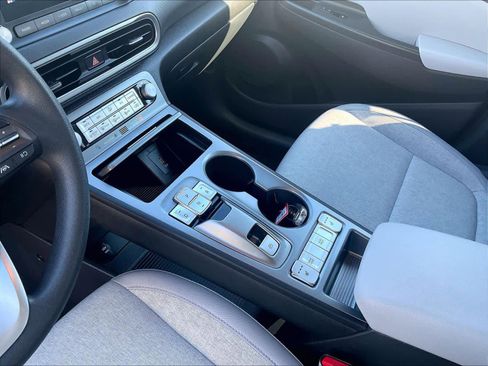 Used 2023 Hyundai Kona SE w/ Cargo Package image 20