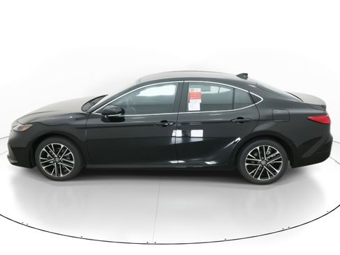 New 2026 Toyota Camry XLE AWD/4WD image 3