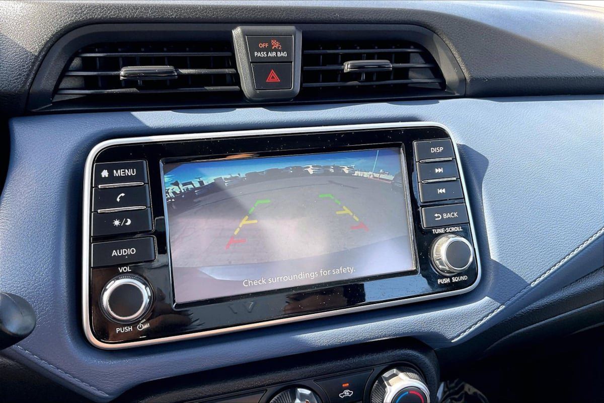 Used 2024 Nissan Versa SV FWD image 19