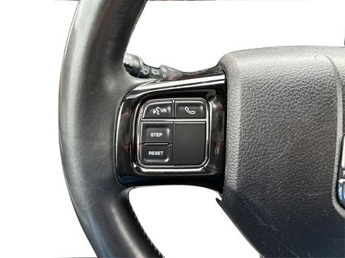 Used 2017 Dodge Grand Caravan SE FWD image 33