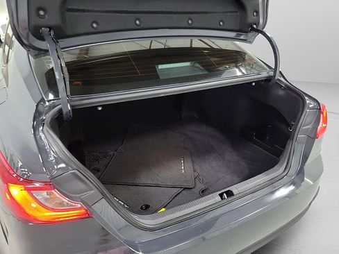 Used 2025 Toyota Camry SE image 7