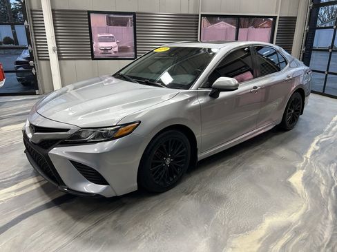 Used 2019 Toyota Camry SE image 33