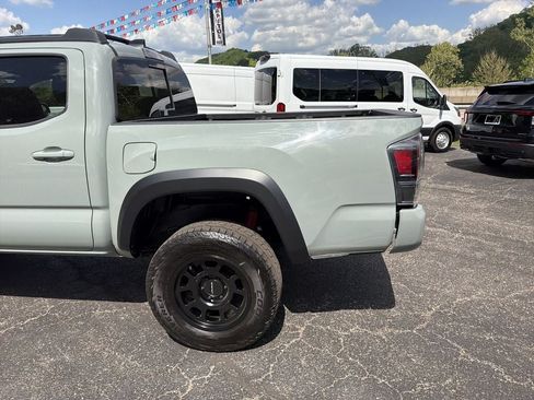 Used 2021 Toyota Tacoma TRD Pro AWD/4WD image 7