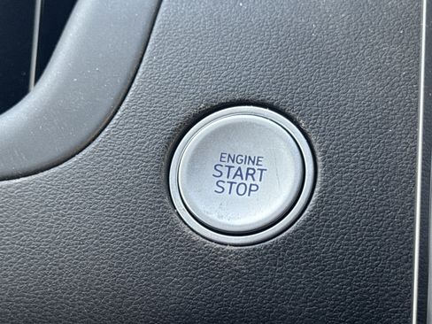 Used 2022 Hyundai Santa Cruz SEL Premium image 18