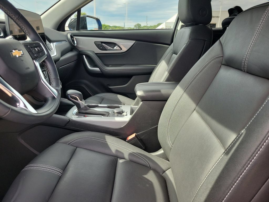 Used 2024 Chevrolet Blazer LT w/ Midnight/Sport Edition AWD/4WD image 18