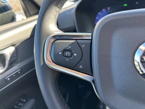 Certified 2025 Volvo XC40 B5 Plus image 26