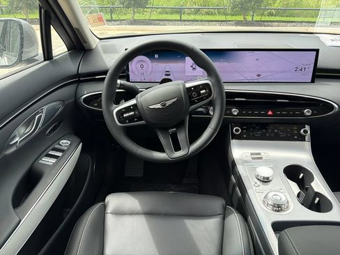 New 2026 Genesis GV70 2.5T Advanced w/ G1 Accessory Package AWD/4WD image 13