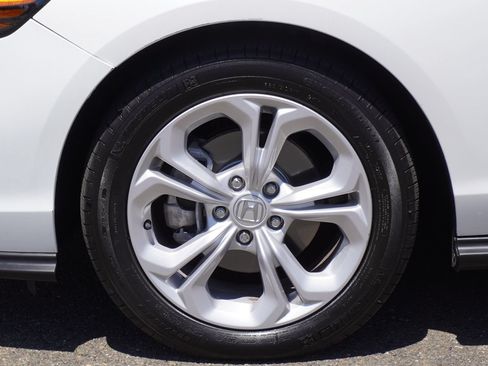 Used 2025 Honda Accord LX image 4