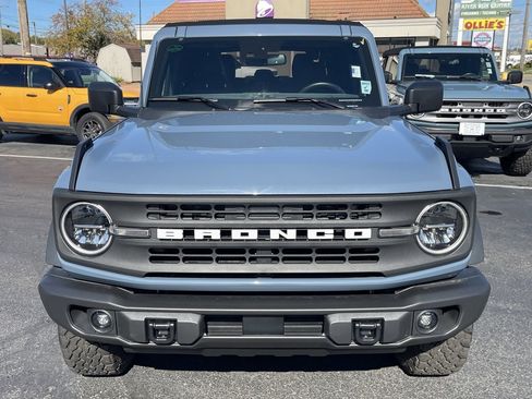 Used 2023 Ford Bronco Black Diamond image 5