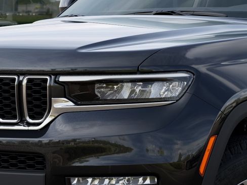 New 2025 Jeep Grand Cherokee L Limited AWD/4WD image 30