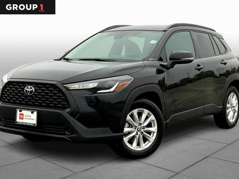 Used 2022 Toyota Corolla Cross LE FWD image 1