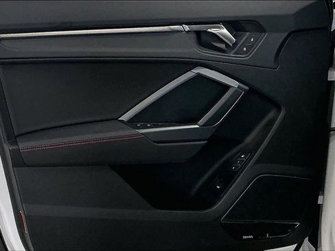 Certified 2025 Audi Q3 2.0T Premium Plus w/ Premium Plus Package image 25