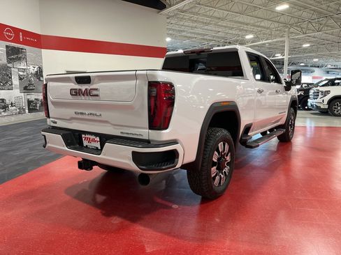 Used 2024 GMC Sierra 3500 Denali w/ Denali Reserve Package image 3