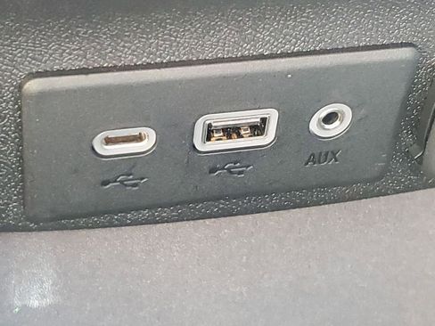 Used 2025 Chevrolet Malibu RS image 32