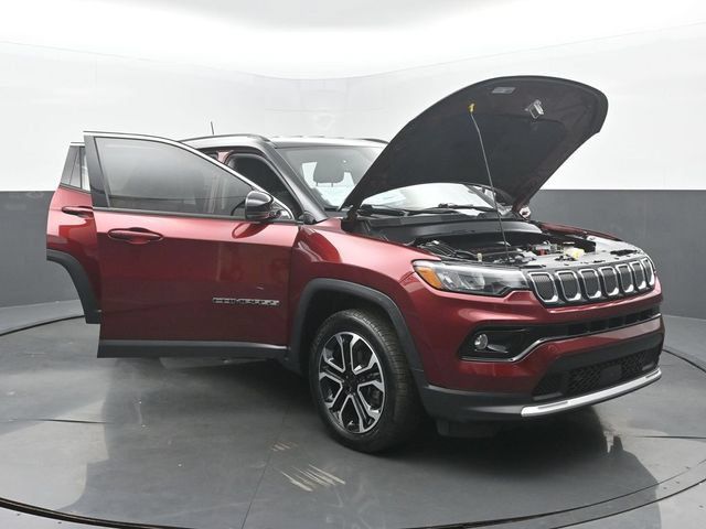 Used 2022 Jeep Compass Limited AWD/4WD image 59