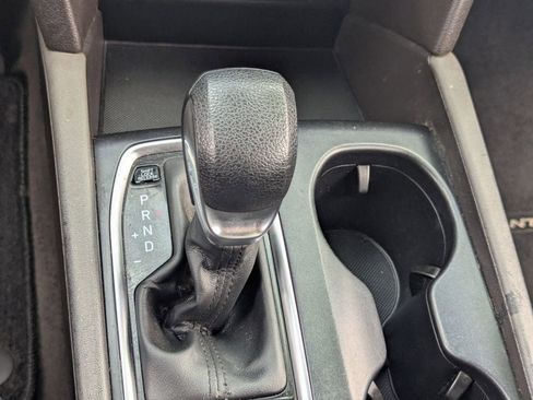 Used 2019 Hyundai Santa Fe SE FWD image 23