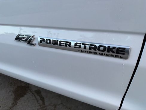 Used 2022 Ford F250 XLT w/ XLT Value Package image 11