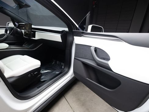 Used 2023 Tesla Model X Plaid AWD/4WD image 36