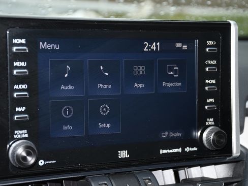 Used 2020 Toyota RAV4 XLE Premium image 35