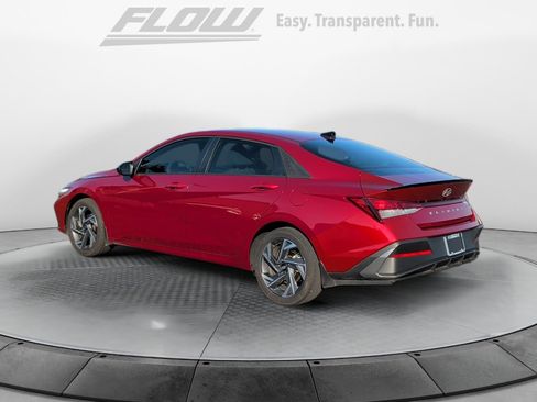 Certified 2025 Hyundai Elantra Sport FWD image 5