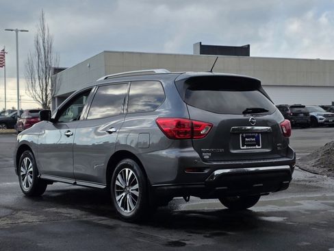 Used 2017 Nissan Pathfinder SL image 7