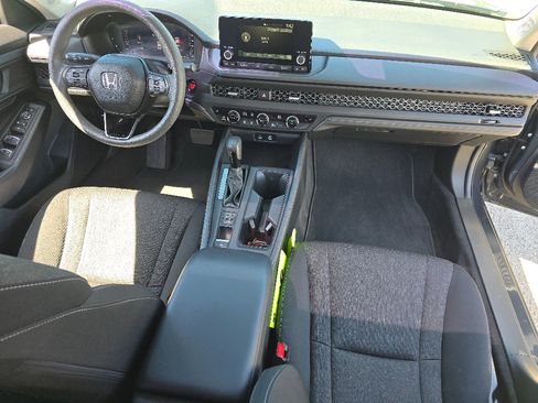 Used 2023 Honda Accord EX image 15