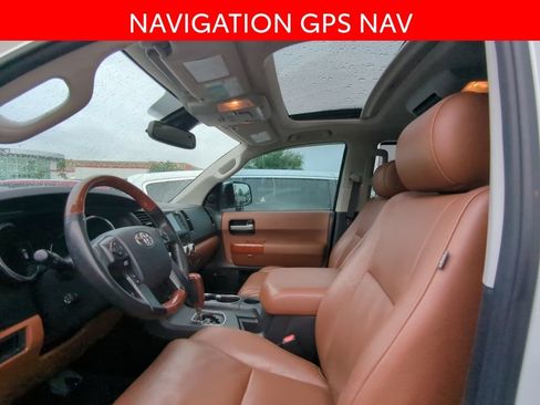 Used 2020 Toyota Sequoia Platinum AWD/4WD image 6