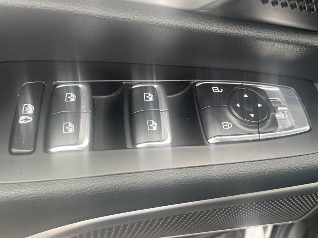 Used 2025 Kia Telluride S FWD image 11