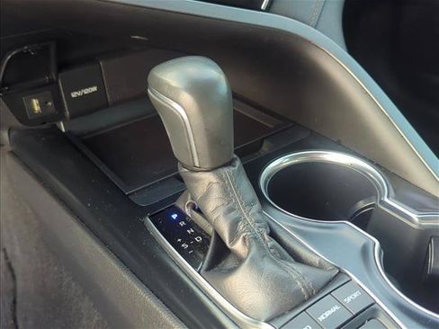 Used 2018 Toyota Camry XLE FWD image 20