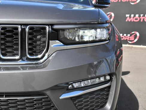 Used 2022 Jeep Grand Cherokee Limited 4xe w/ MOPAR Finishing Package AWD/4WD image 11