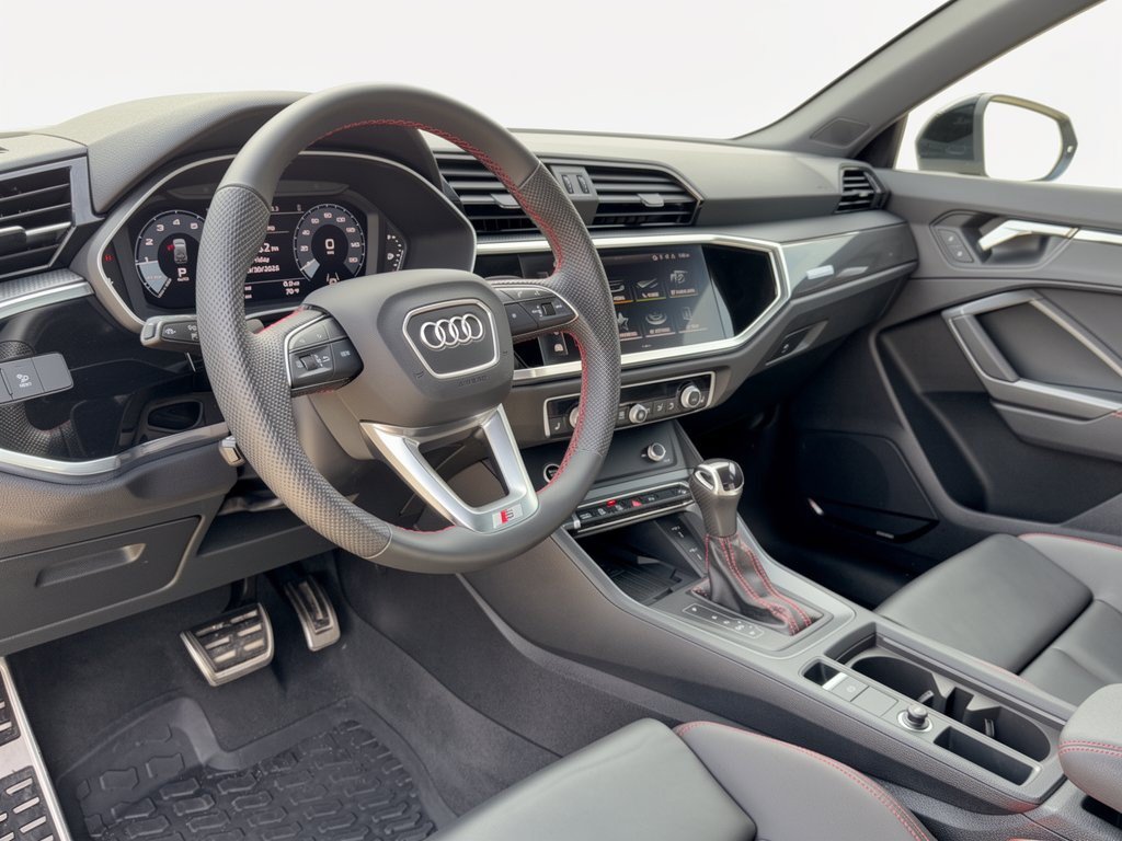 Used 2025 Audi Q3 2.0T Premium Plus w/ Premium Plus Package AWD/4WD image 4