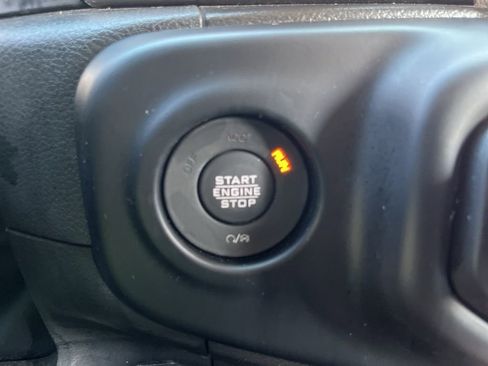 Used 2022 Jeep Wrangler Unlimited Rubicon 4xe image 36