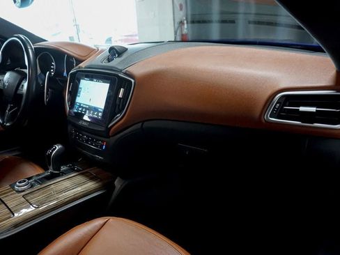 Used 2017 Maserati Ghibli S Q4 AWD/4WD image 39