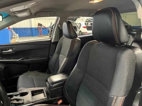 Used 2017 Toyota Camry SE FWD image 24