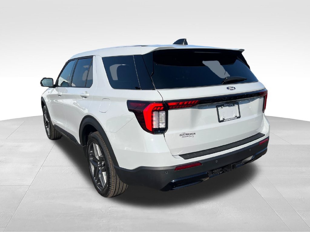 New 2027 Ford Explorer ST-Line w/ Premium Package AWD/4WD image 3