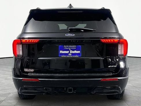Used 2025 Ford Explorer ST-Line w/ ST-Line Street Pack AWD/4WD image 5