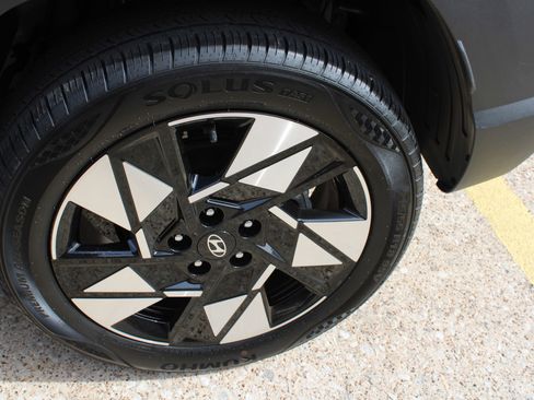 Used 2025 Hyundai Kona SEL image 12