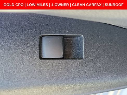 Used 2024 Toyota Corolla SE w/ SE Package FWD image 19
