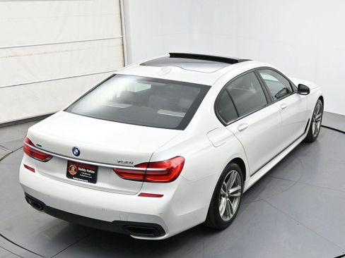 Used 2019 BMW 750i xDrive w/ M Sport Package AWD/4WD image 34