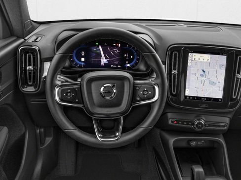 Used 2026 Volvo XC40 B5 Plus w/ Protection Package Premier AWD/4WD image 4