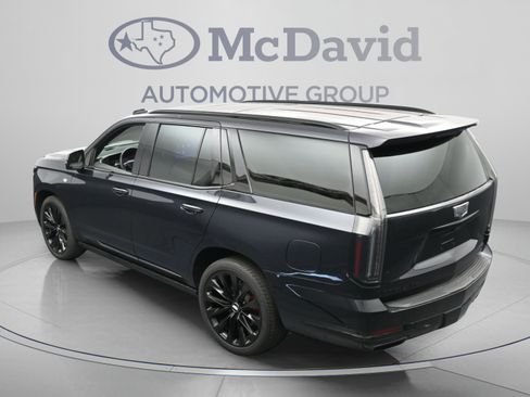 Used 2026 Cadillac Escalade Platinum Sport w/ LPO, ONYX Package AWD/4WD image 36