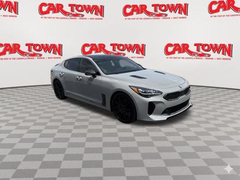 Used 2019 Kia Stinger GT2 RWD image 2