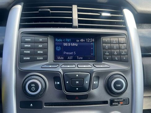 Used 2013 Ford Edge SE FWD image 25