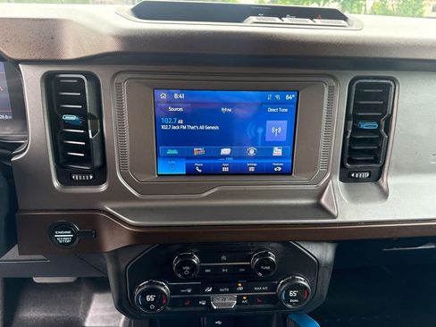 Used 2023 Ford Bronco Outer Banks AWD/4WD image 19