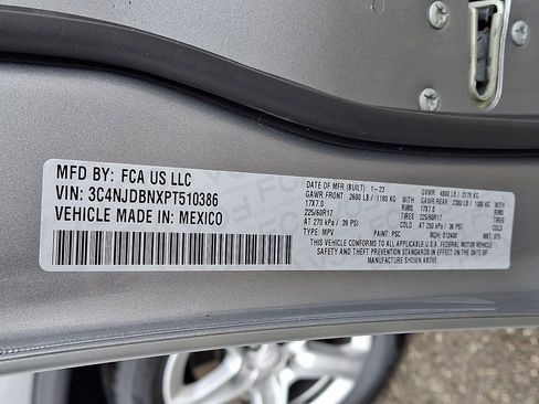 Used 2023 Jeep Compass Latitude w/ Convenience Group image 28