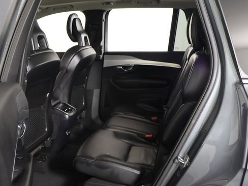 Used 2018 Volvo XC90 T5 Momentum w/ Convenience Package image 32