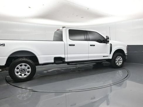 Used 2024 Ford F250 XLT w/ FX4 Off-Road Package AWD/4WD image 3