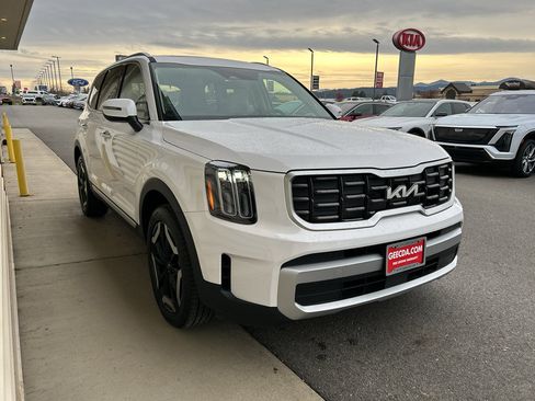 New 2025 Kia Telluride S image 30